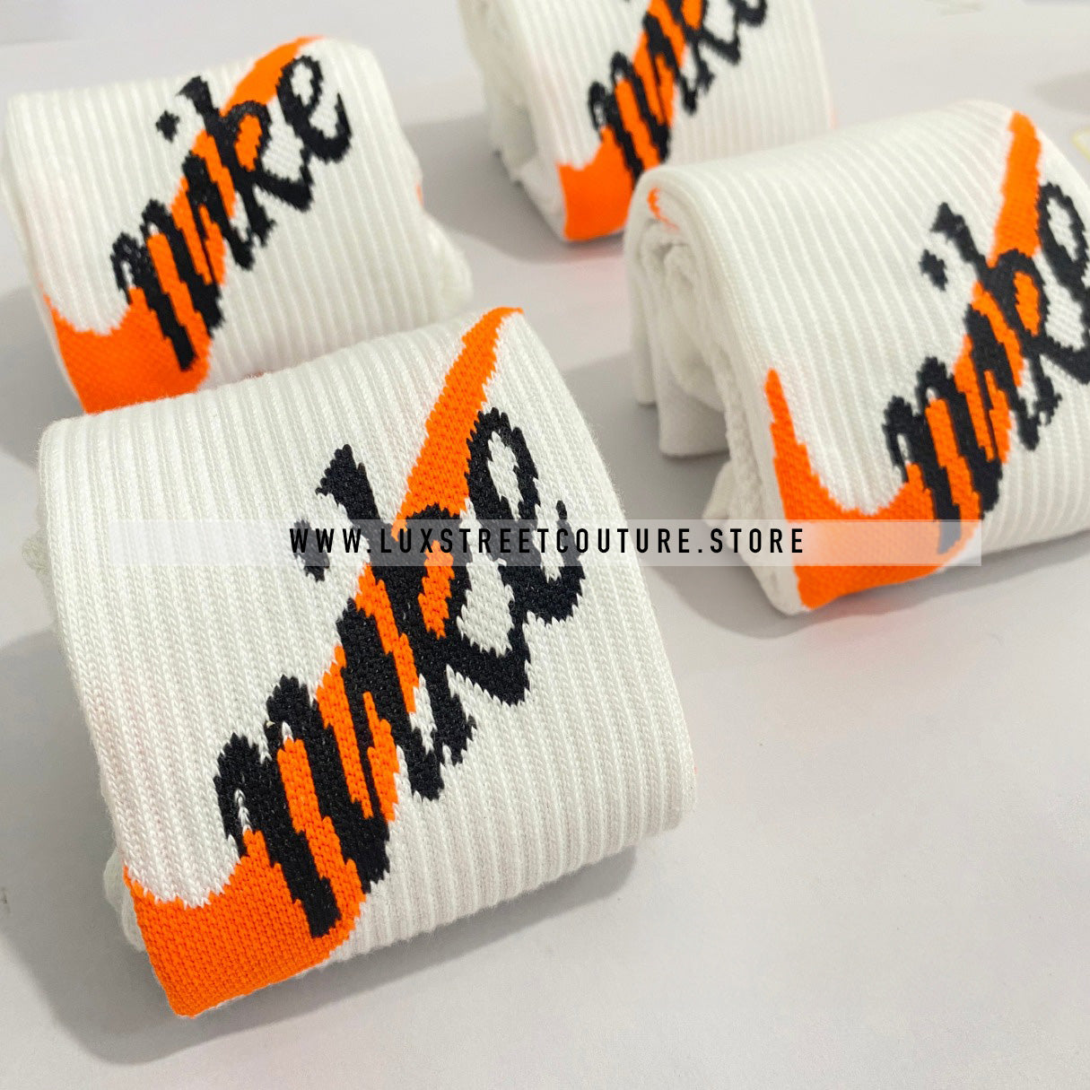 NlKE CUSHIONED SOCKS VINTAGE LOGO (3 PAIRS)