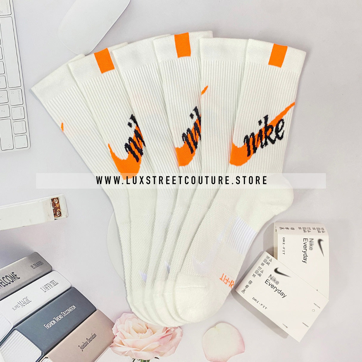 NlKE CUSHIONED SOCKS VINTAGE LOGO (3 PAIRS)